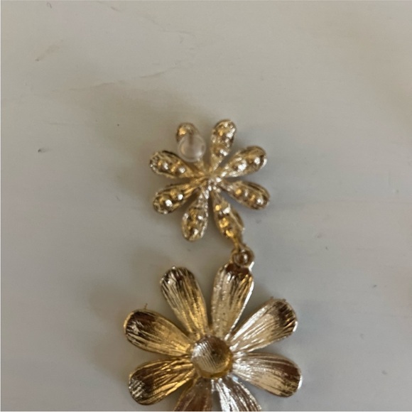 Daisy Drop Earrings in Gold and White - Picture 6 of 8